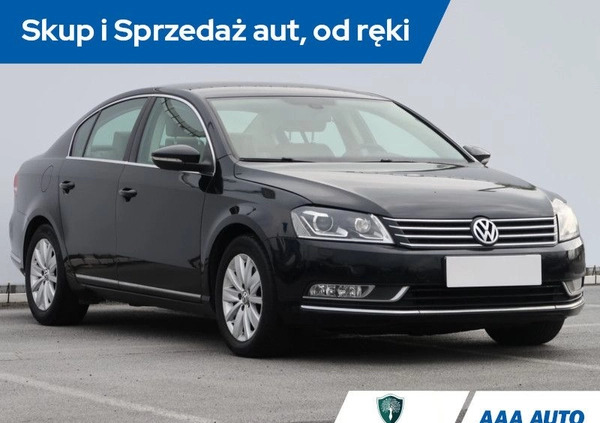 Volkswagen Passat cena 21000 przebieg: 308122, rok produkcji 2012 z Złoty Stok małe 379